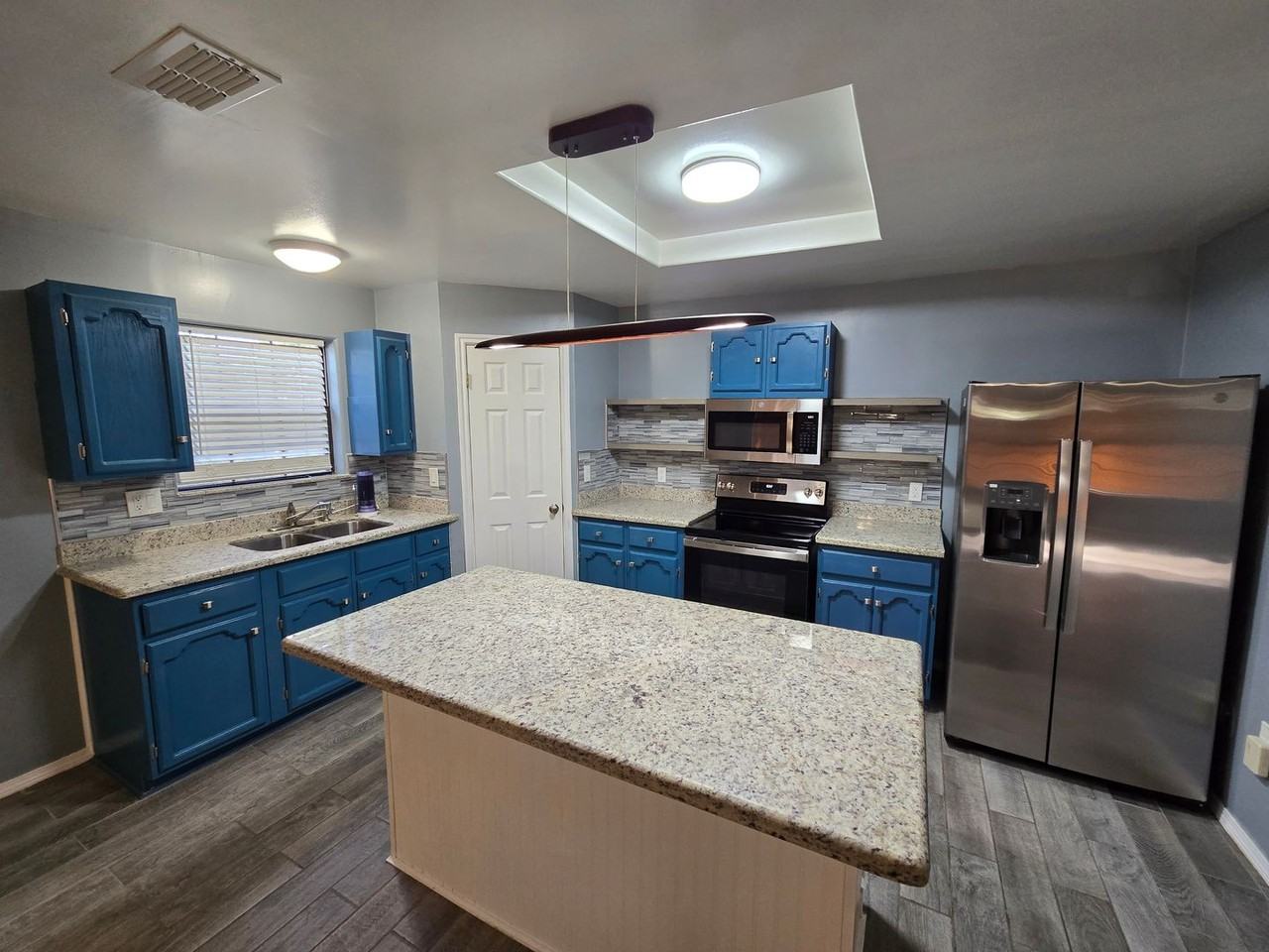 8527 Michigan Ave - Photo 5 of 19