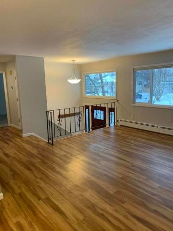 4010 Crosson Dr - Photo 4 of 20