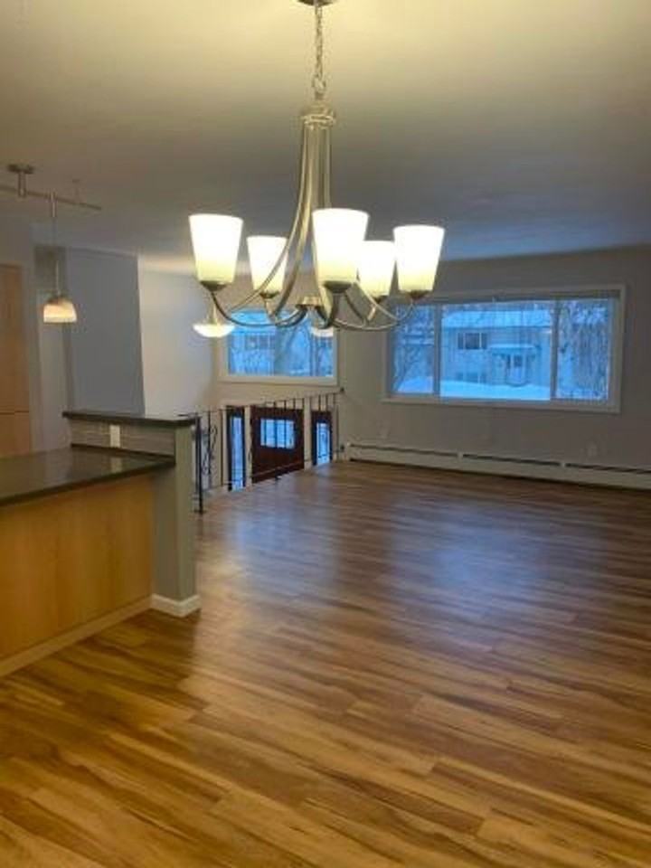 4010 Crosson Dr - Photo 5 of 20