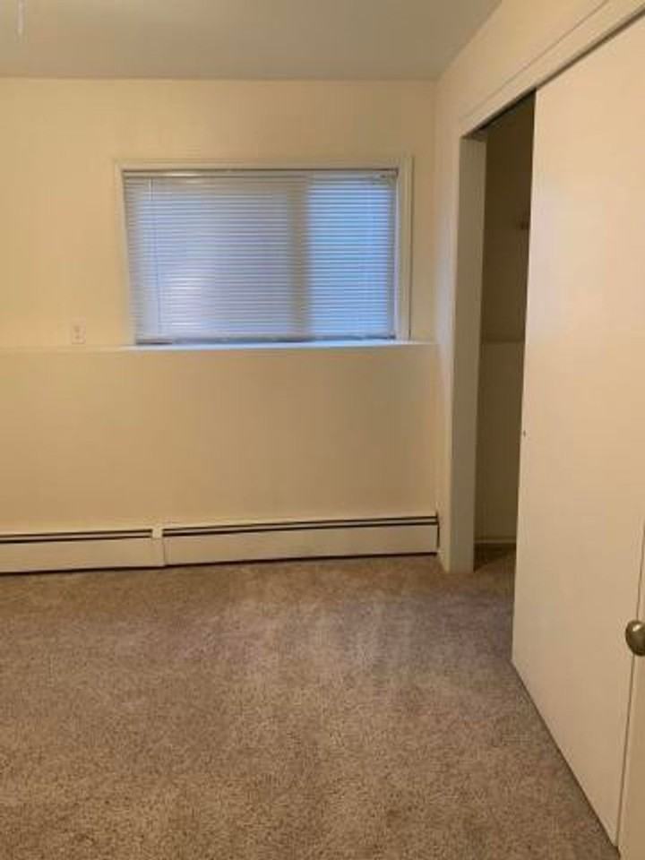 4010 Crosson Dr - Photo 3 of 20
