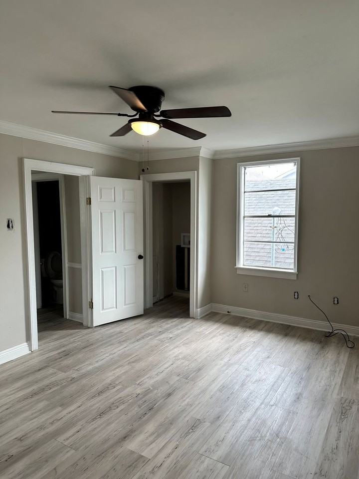 4118 Iberville St - Photo 3 of 4