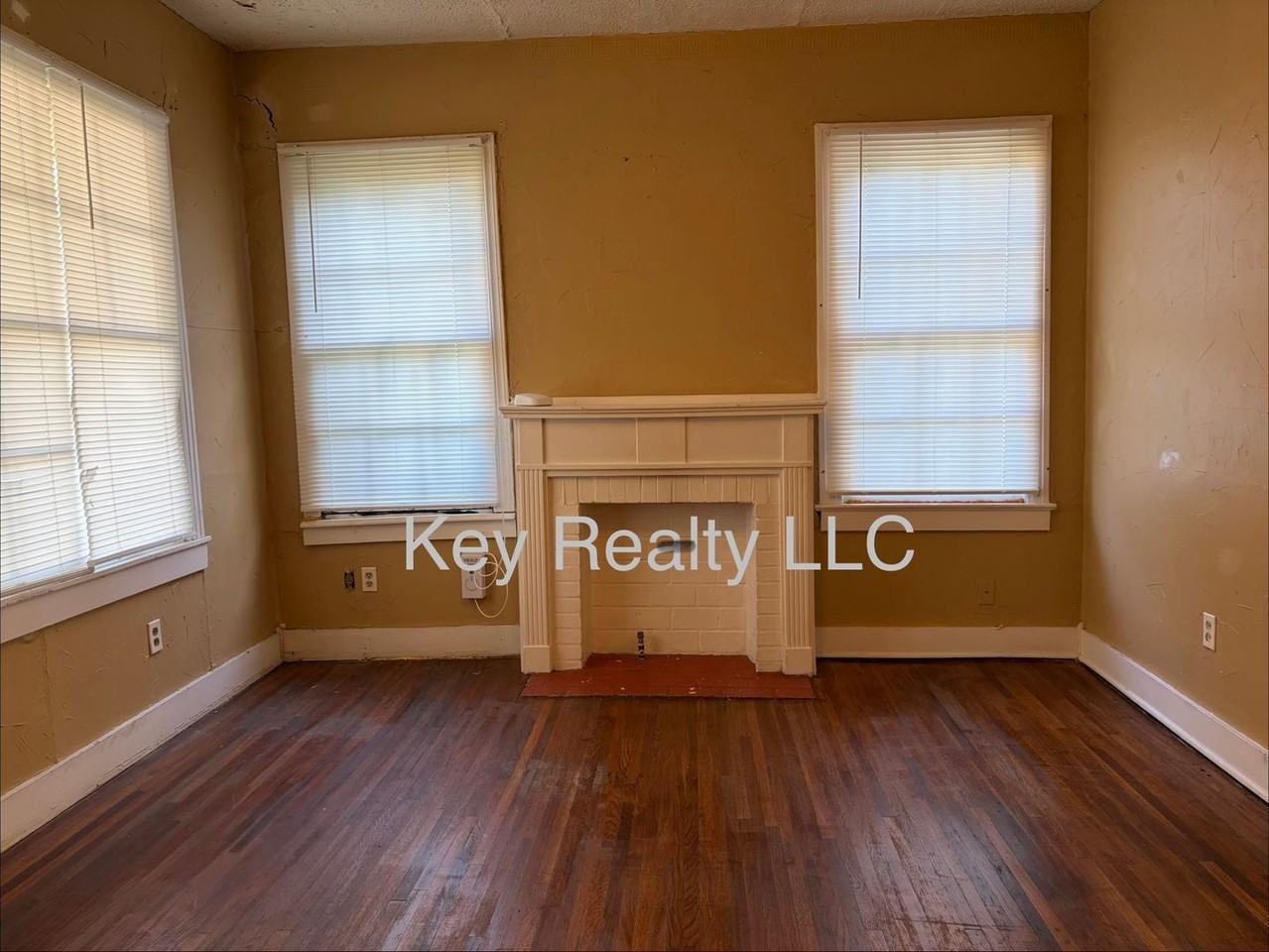 1815 Princeton St - Photo 2 of 6