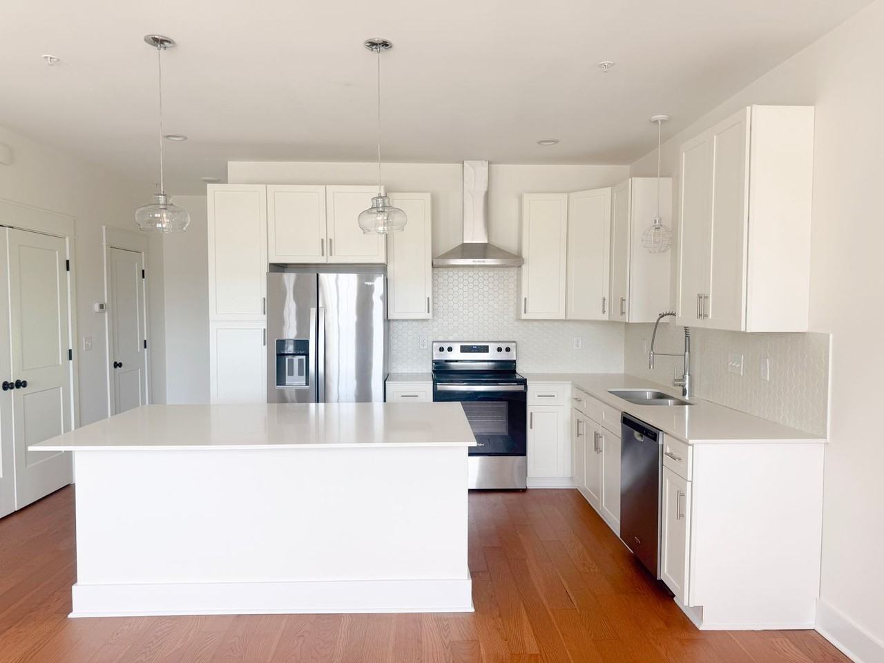 208 Allison Way - Photo 5 of 32