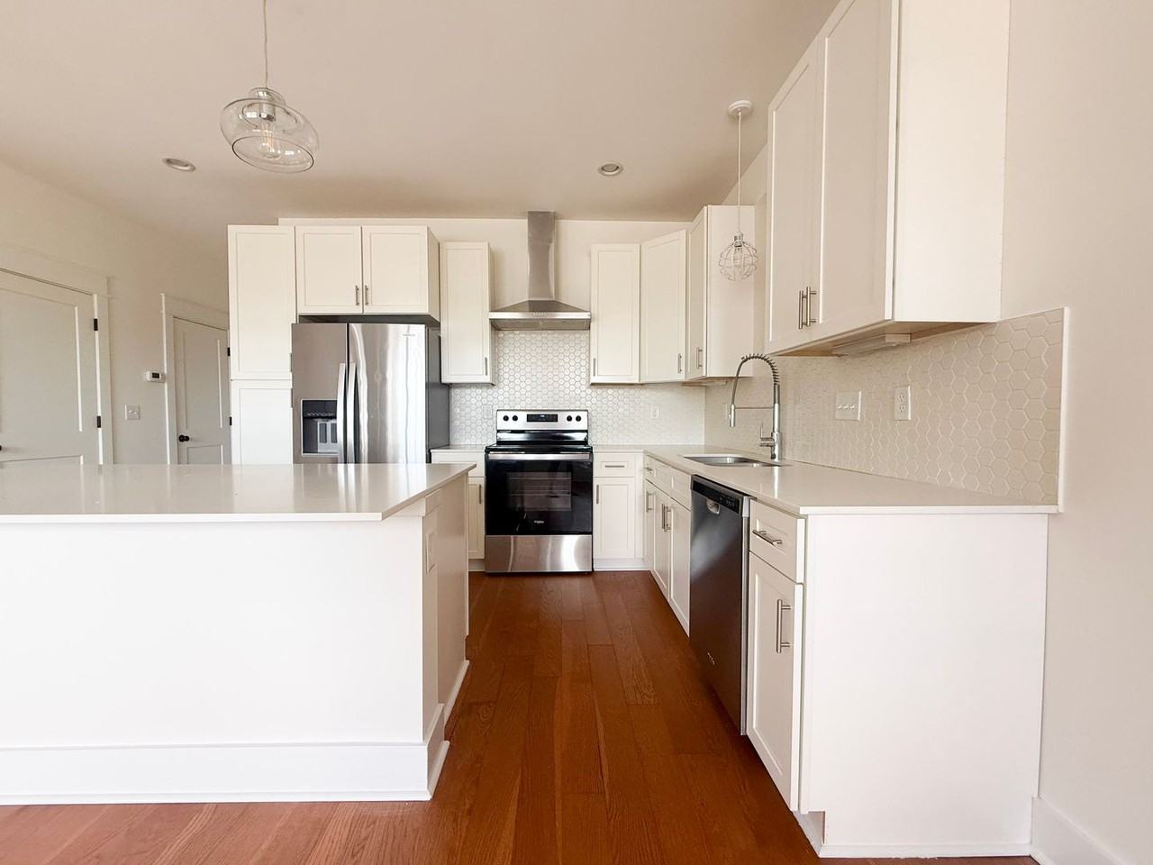 208 Allison Way - Photo 7 of 32