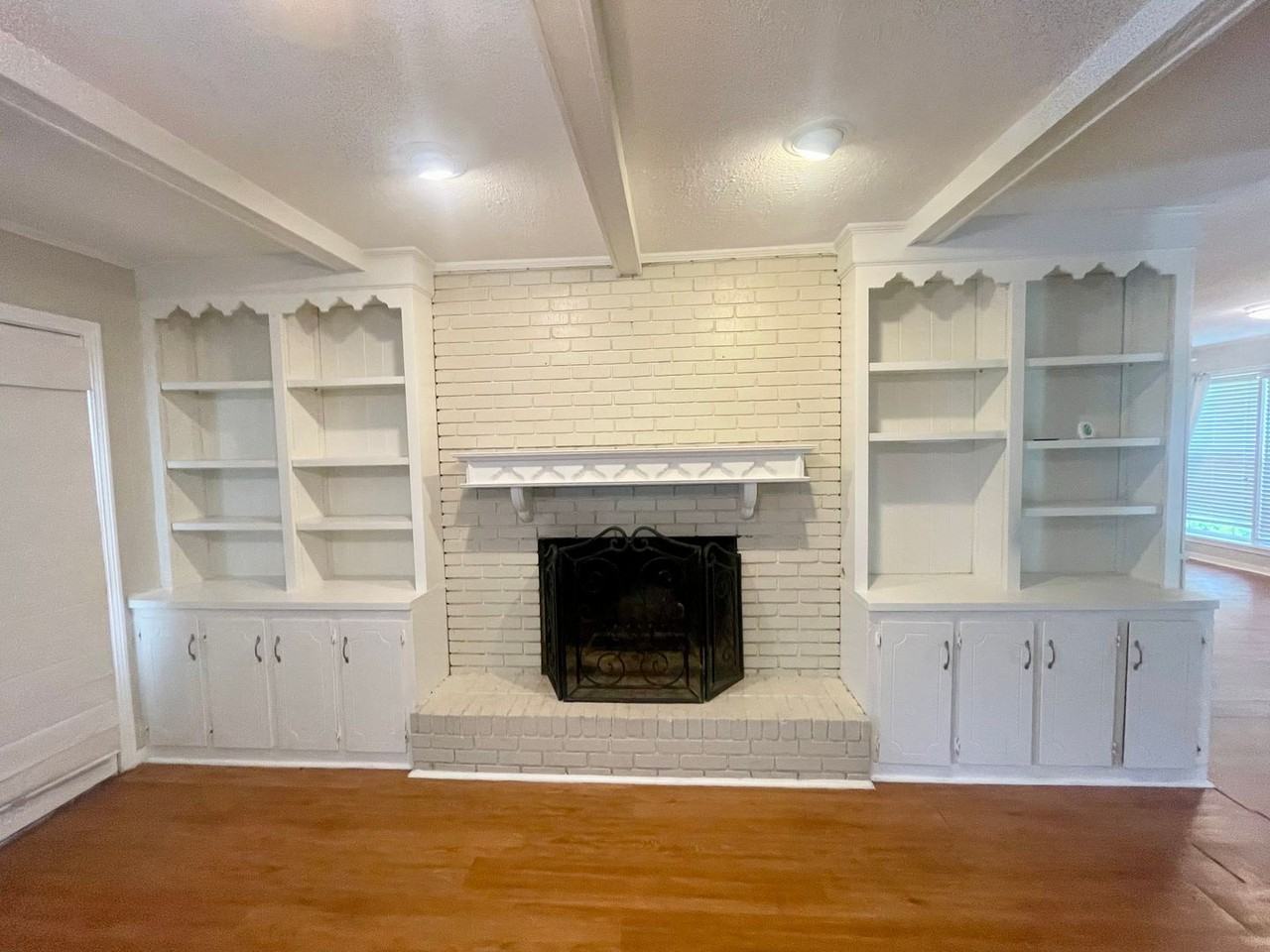 203 Cypress Dr - Photo 5 of 19