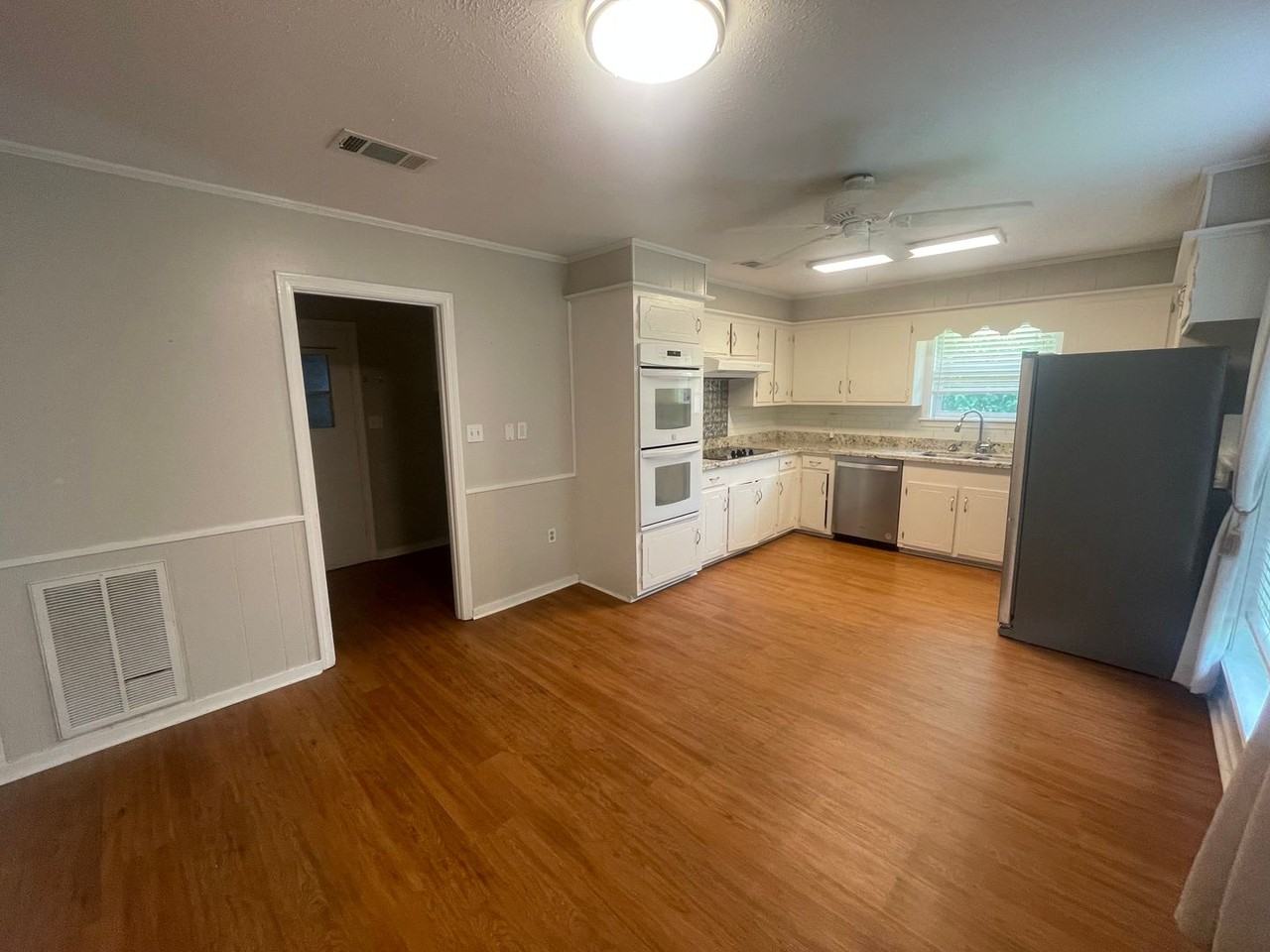 203 Cypress Dr - Photo 7 of 19