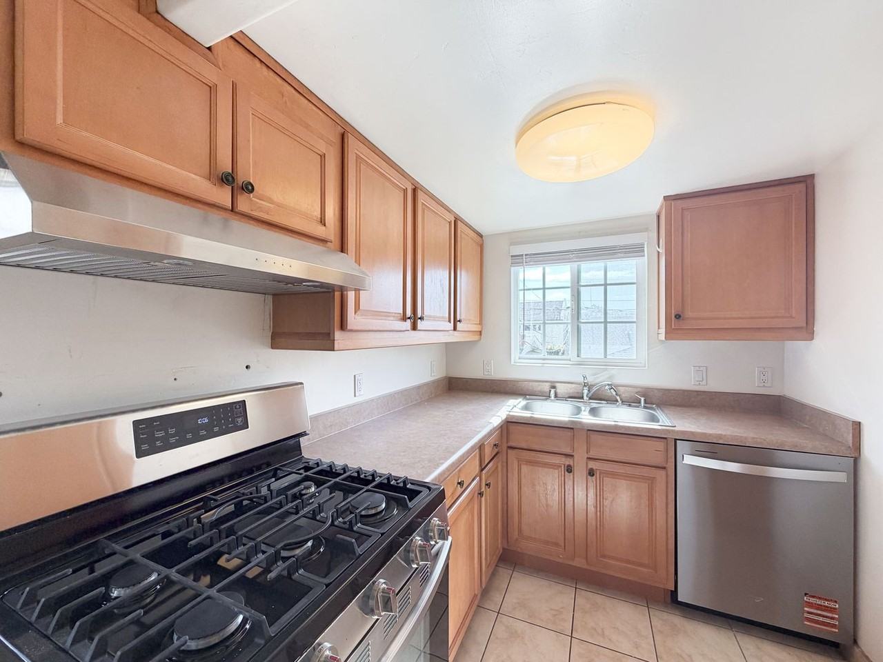 4337 1/2 Cleveland Ave - Photo 2 of 17