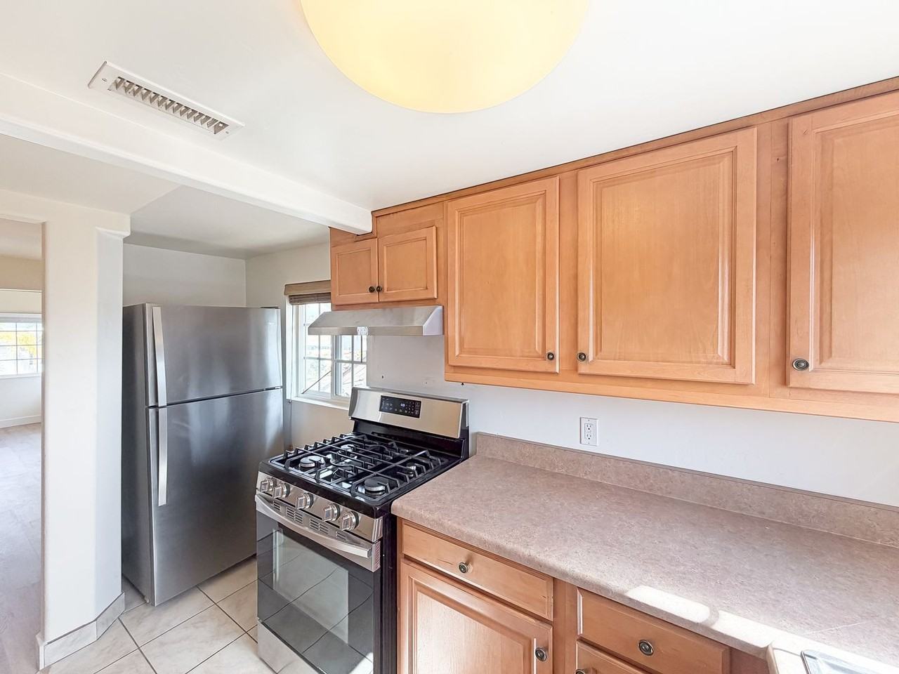 4337 1/2 Cleveland Ave - Photo 3 of 17