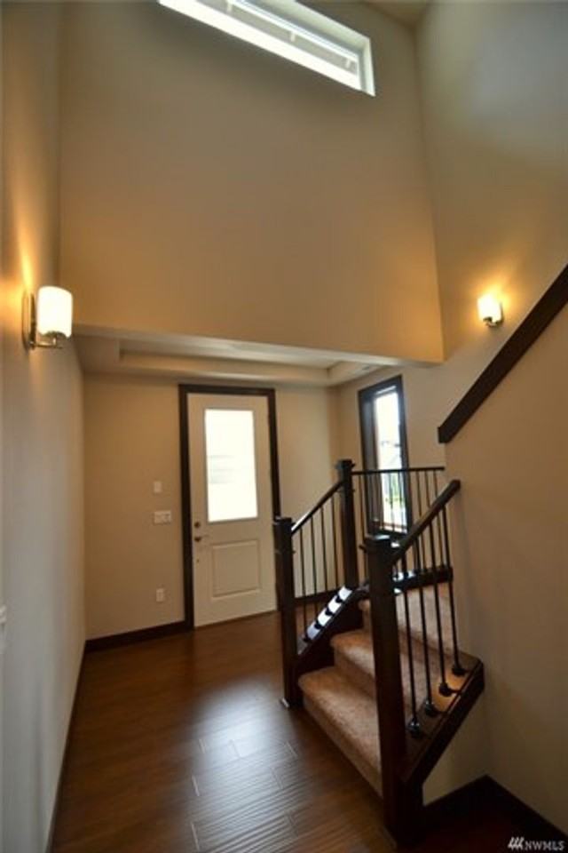 19414 Meridian Dr Se - Photo 3 of 24