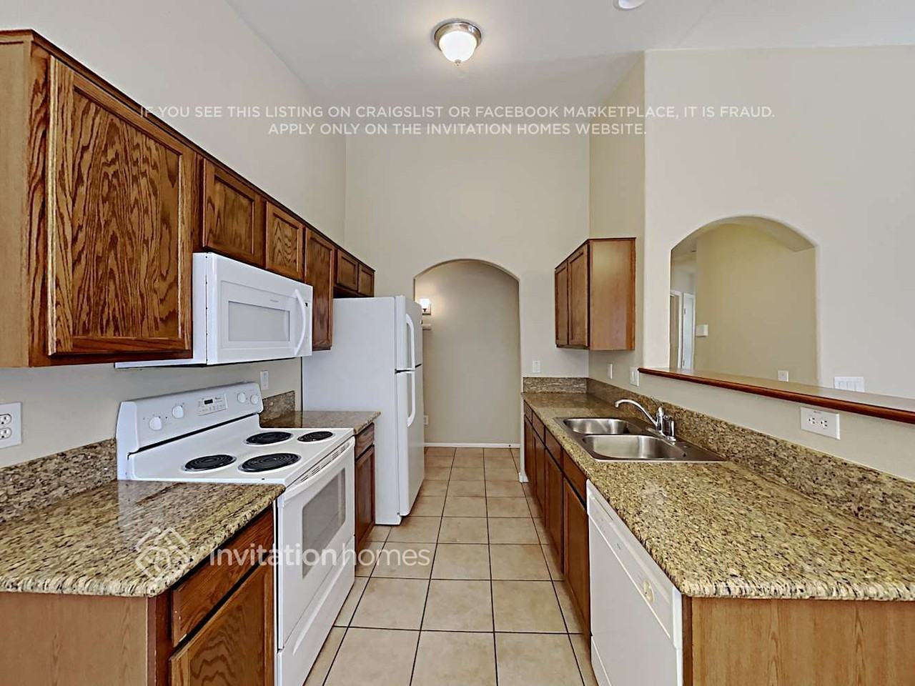 16661 W Latham St - Photo 5 of 18