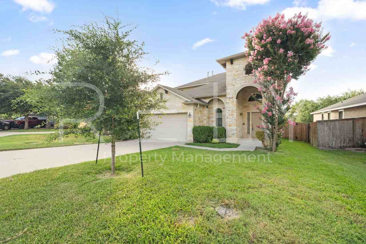 1405 Sunny Meadows Loop - Photo 2 of 47