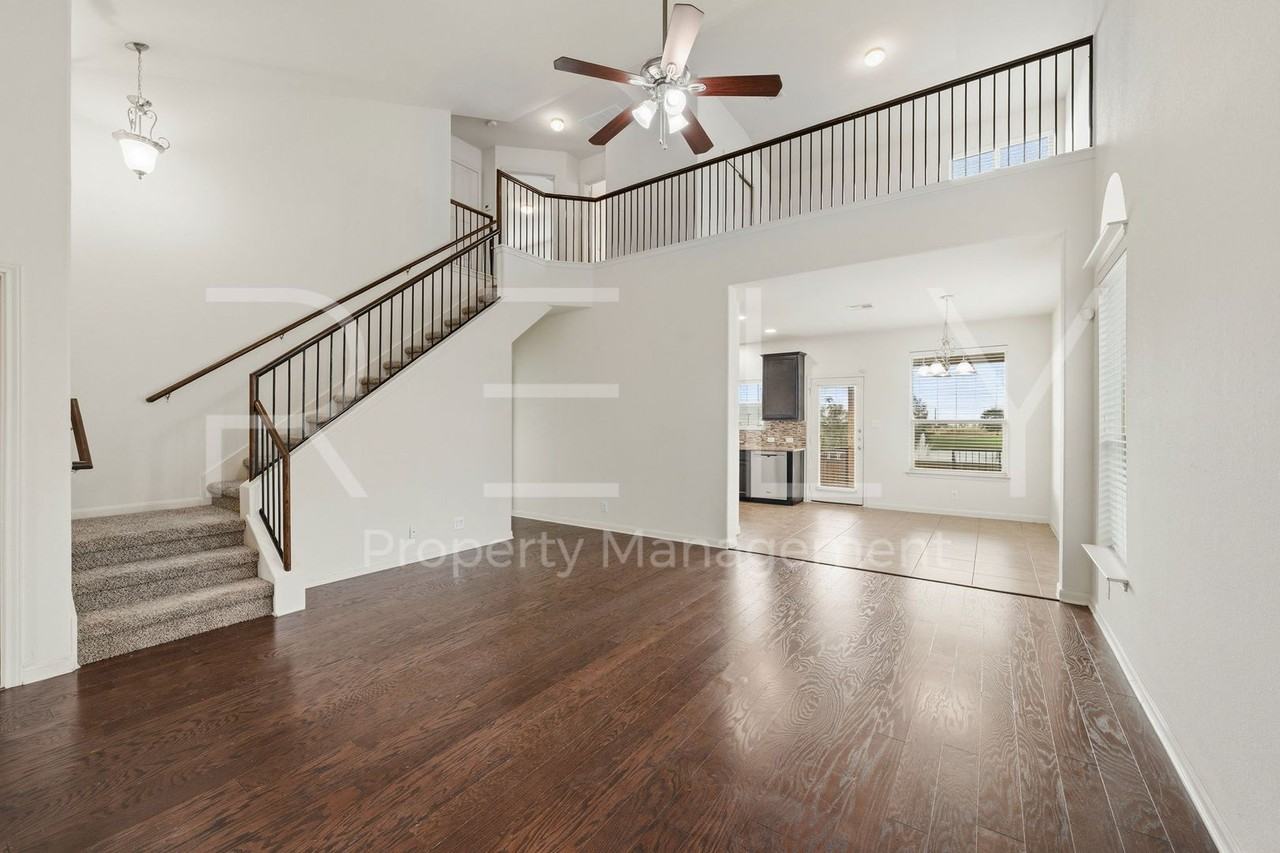 1405 Sunny Meadows Loop - Photo 4 of 47
