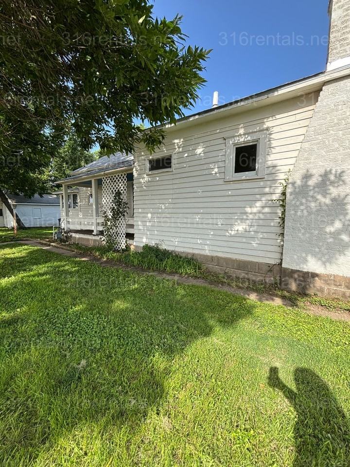 201 W Olive Ave - Photo 4 of 17
