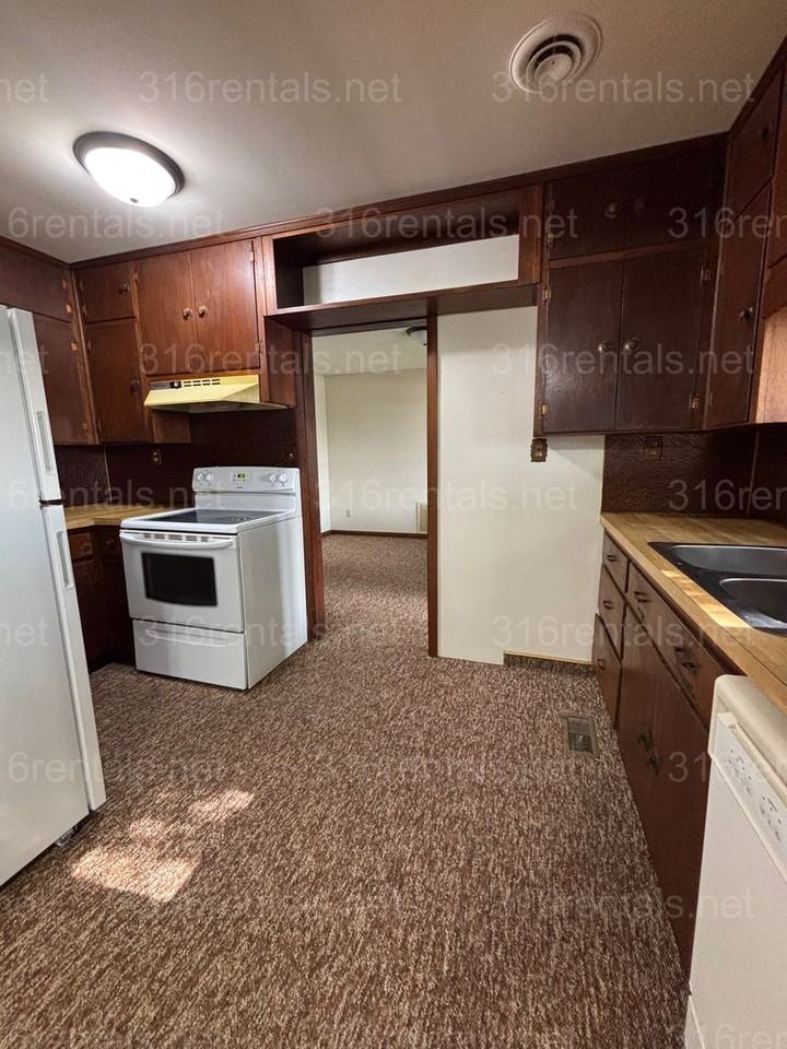 201 W Olive Ave - Photo 7 of 17