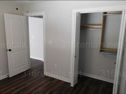 319 S Taylor St - Photo 6 of 9