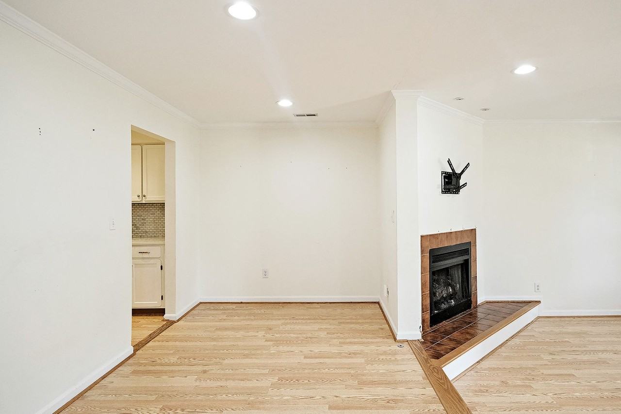 430 Wynridge Dr - Photo 3 of 16