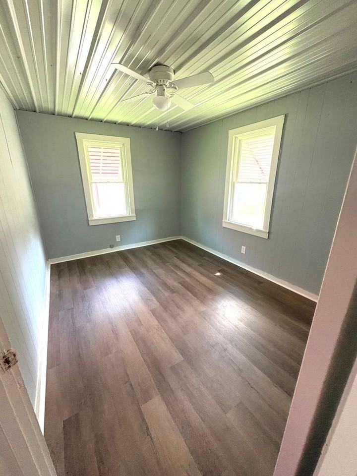 207 Frazier Ave - Photo 6 of 7
