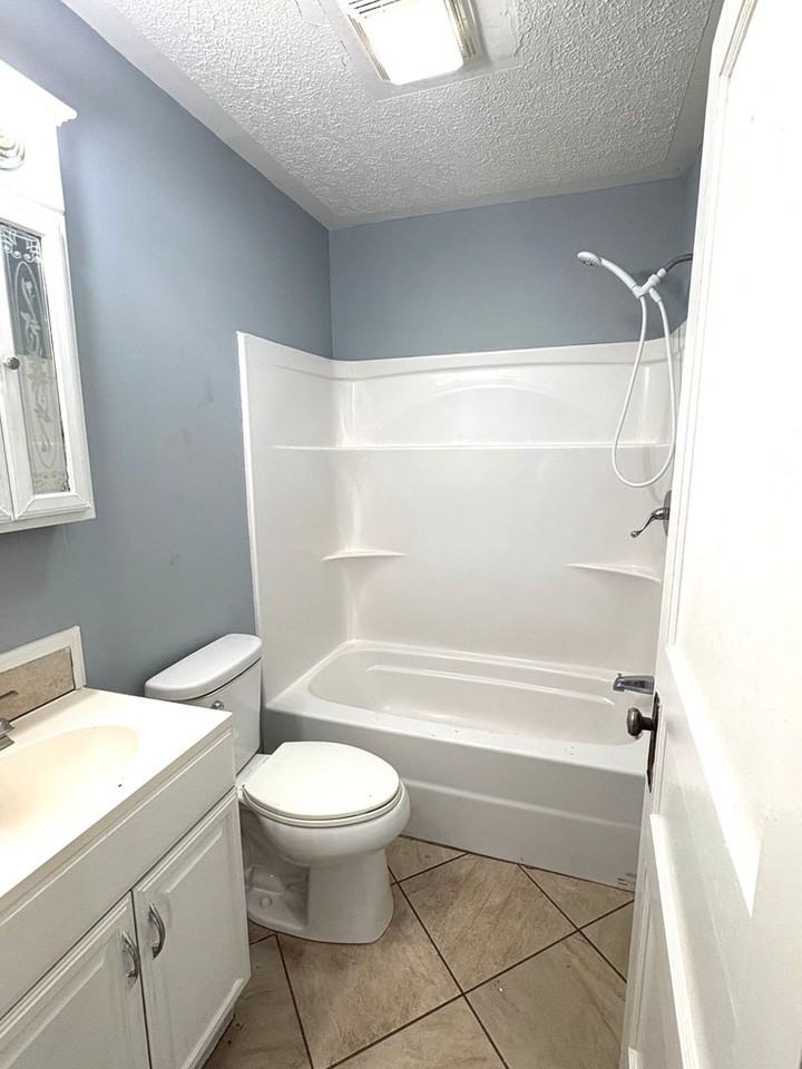 310 N Franklin St - Photo 7 of 7