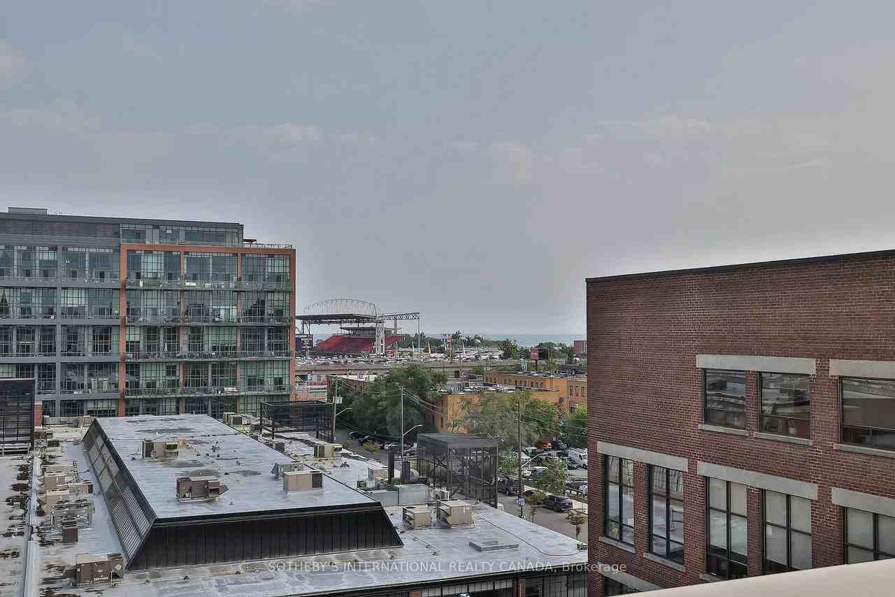 43 Hanna Avenue - Photo 42