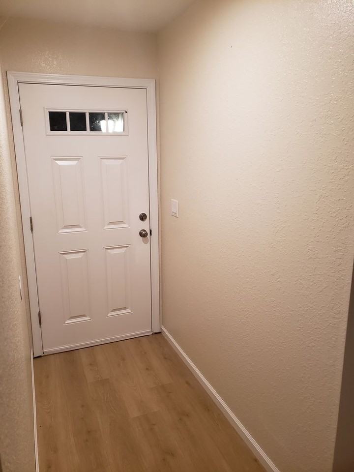 1127 Jaxon Way - Photo 5 of 12