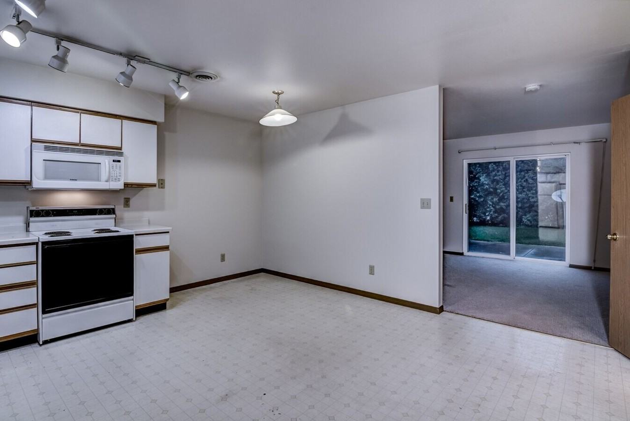 1050 W Hamilton Avenue - Photo 6 of 19