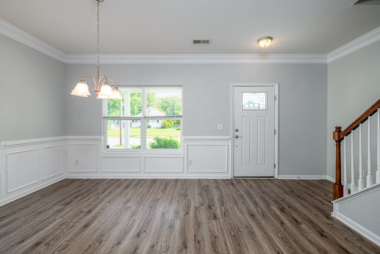 1311 Sunset Dr - Photo 6 of 47