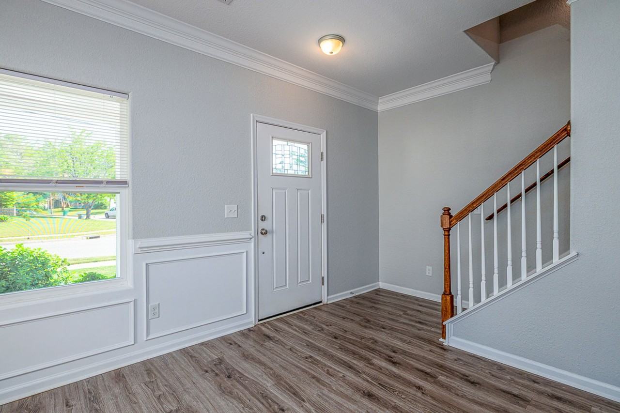 1311 Sunset Dr - Photo 7 of 47