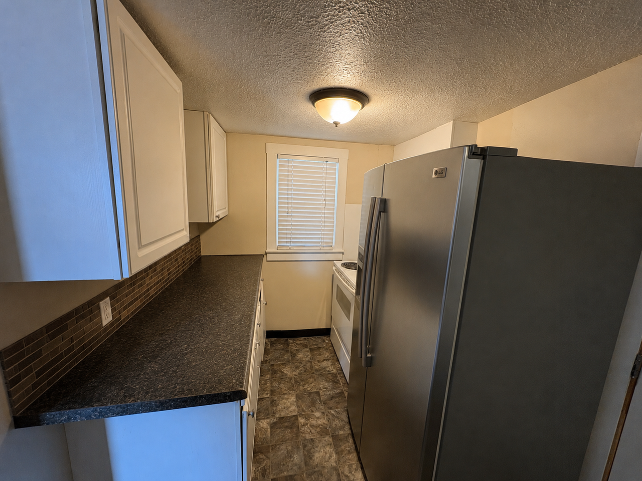 412 S 10th St #1 - Photo 2 of 10