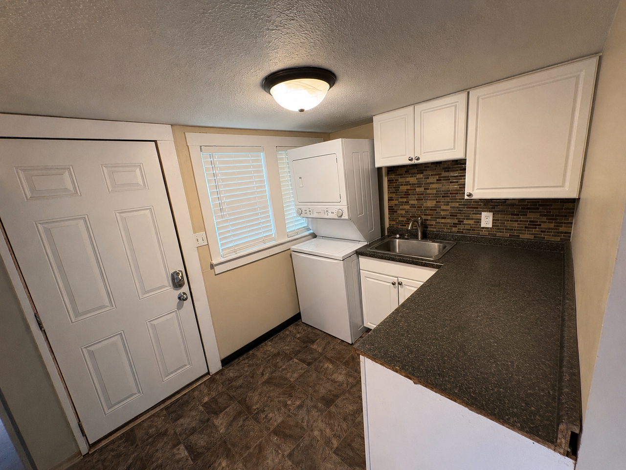 412 S 10th St #1 - Photo 4 of 10
