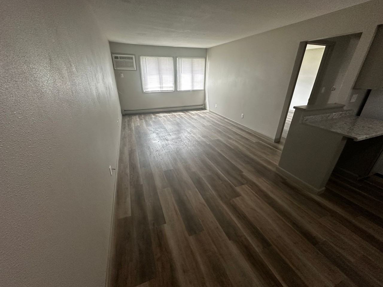 Southern Park Apartments - Photo 4 of 7