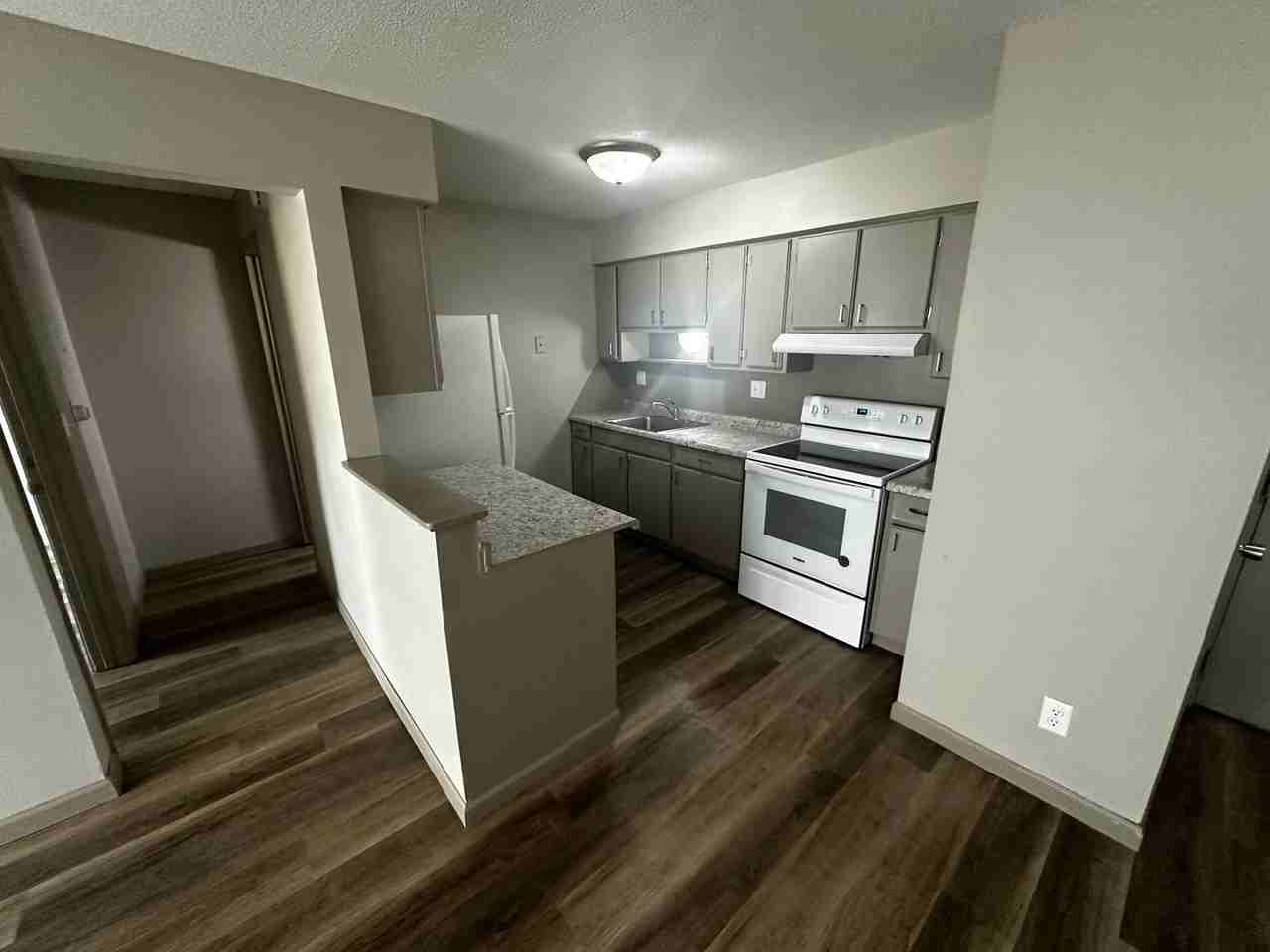 Southern Park Apartments - Photo 5 of 7