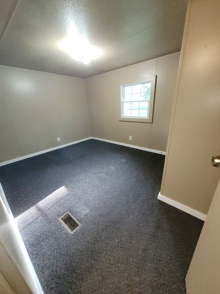 522 Sandmine Rd - Photo 6 of 22
