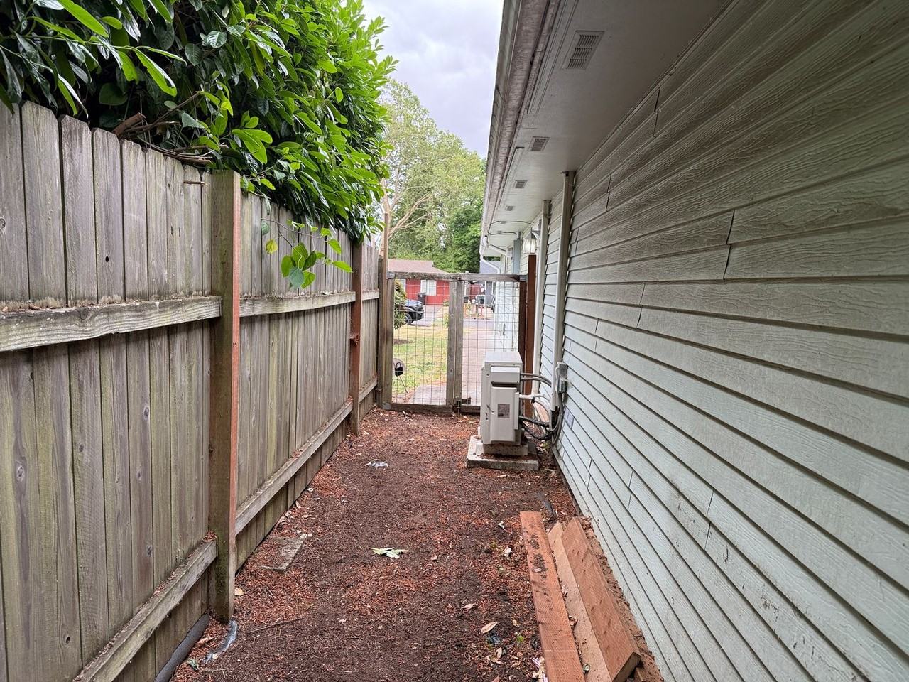 2689 York St #B - Photo 7 of 28