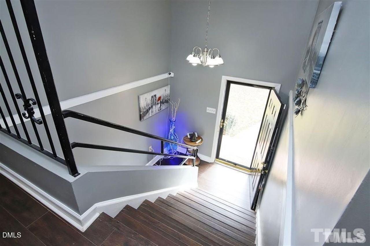 2518 W Wilson St - Photo 3 of 20