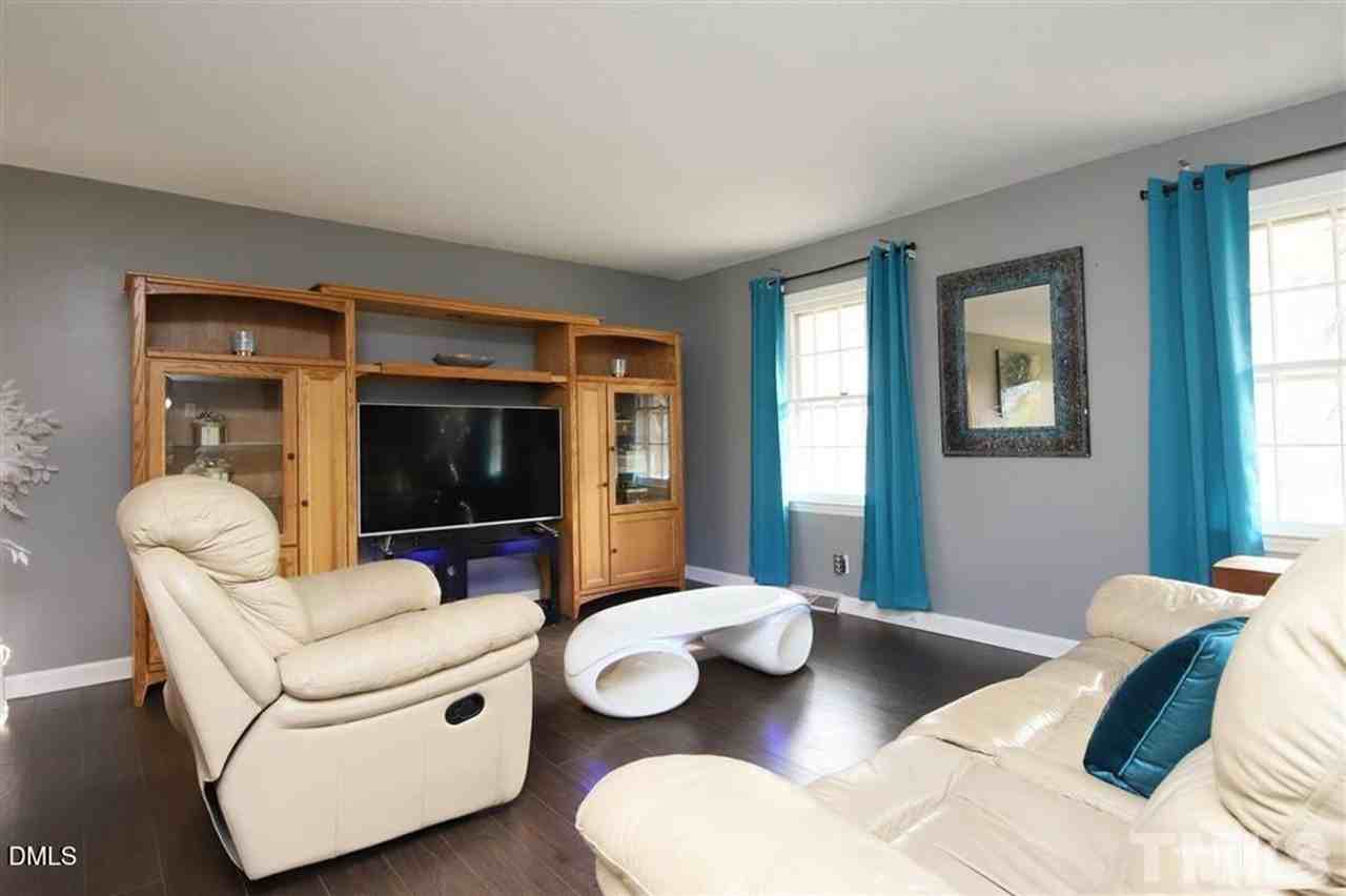 2518 W Wilson St - Photo 7 of 20