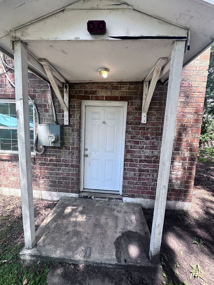 3620 Effee St - Photo 2 of 23