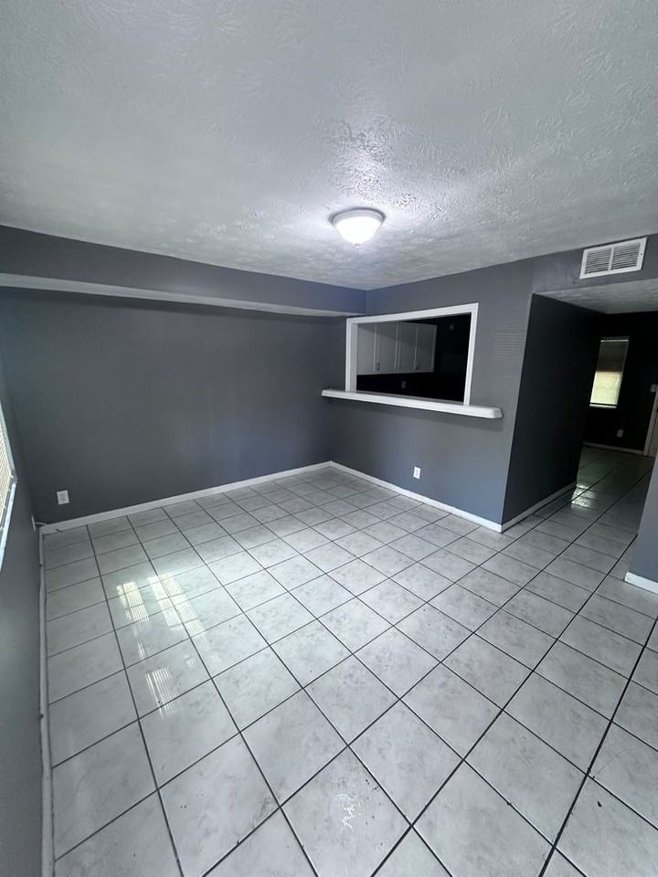 3620 Effee St - Photo 3 of 23