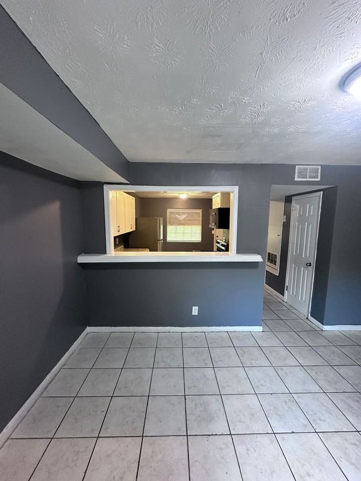 3620 Effee St - Photo 4 of 23