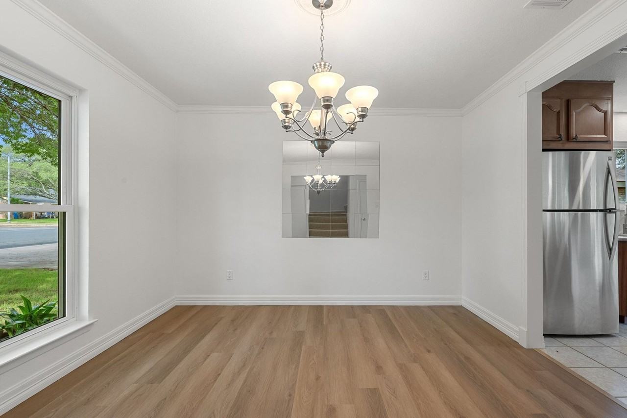11811 Carshalton Dr - Photo 5 of 37