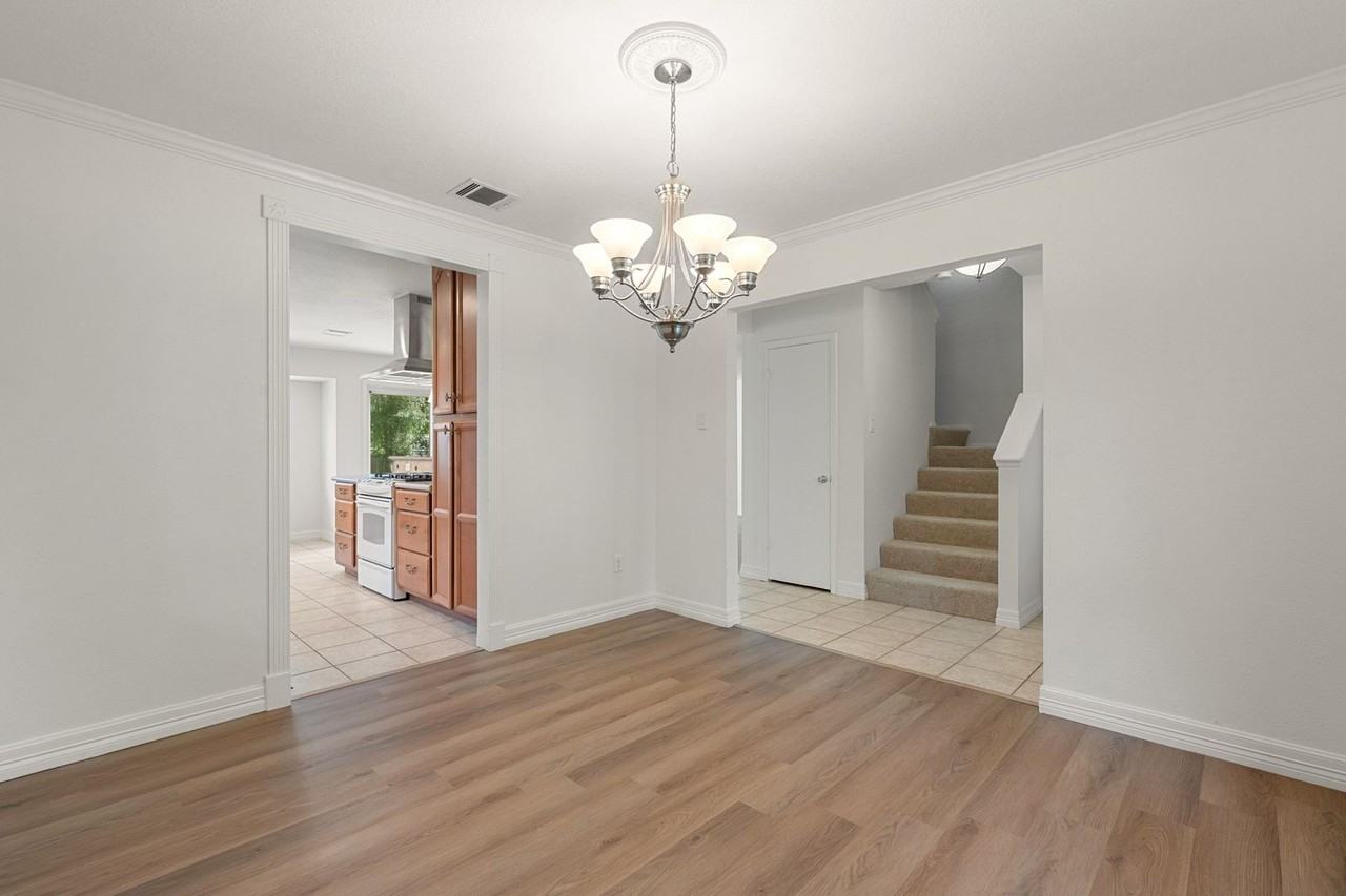 11811 Carshalton Dr - Photo 7 of 37