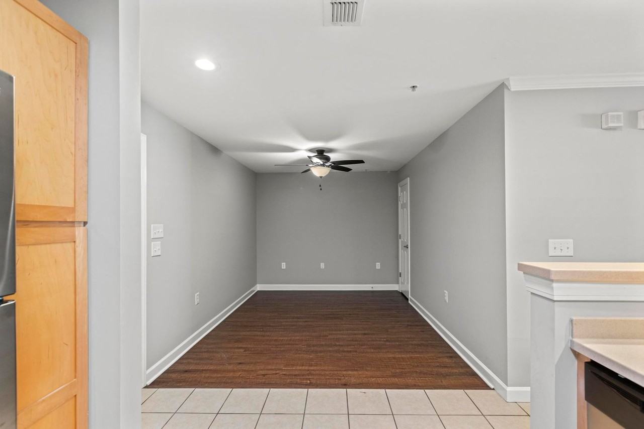 2820 Bloomfield Ln - Photo 3 of 20