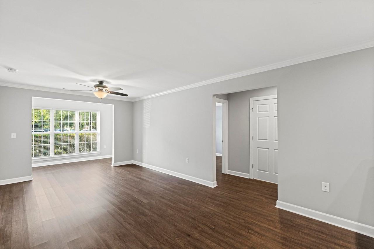 2820 Bloomfield Ln - Photo 7 of 20