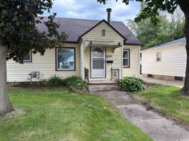 featured image of 652 W Parker St