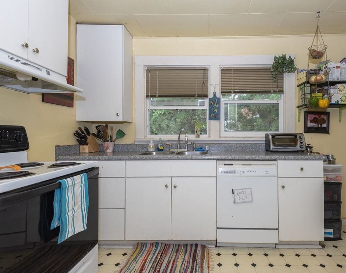 3951 Se Holgate Blvd - Photo 4 of 8