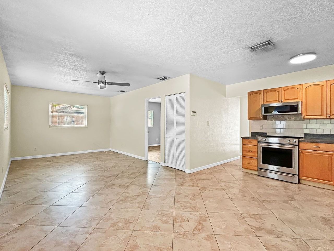 10170 65th Ave - Photo 5 of 17