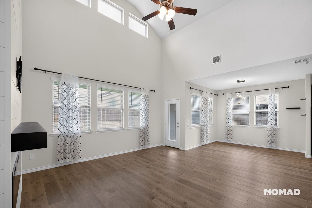 7225 Raynor Pl - Photo 4 of 39