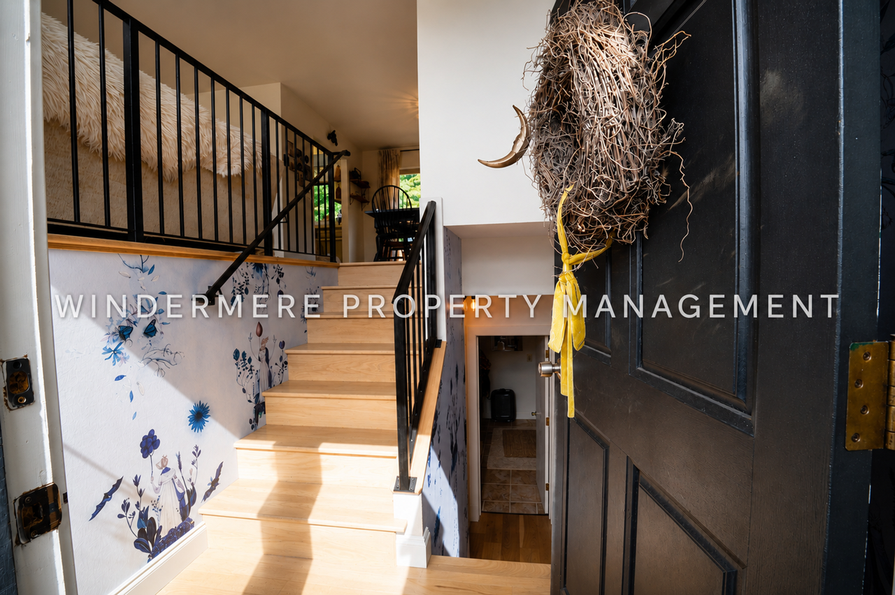 18508 10th Ave Ne - Photo 4 of 23