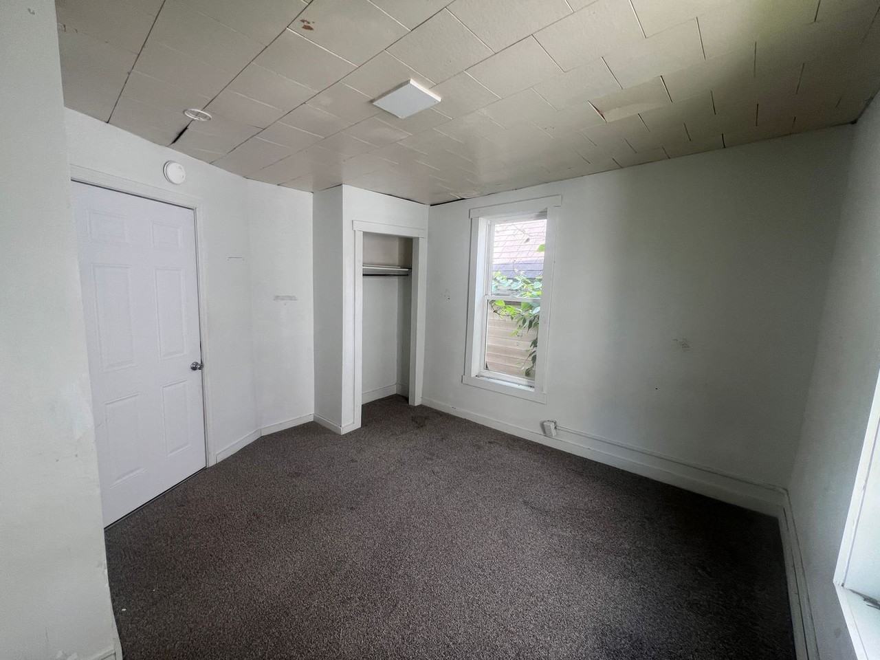 535 Locust Ave - Photo 3 of 16