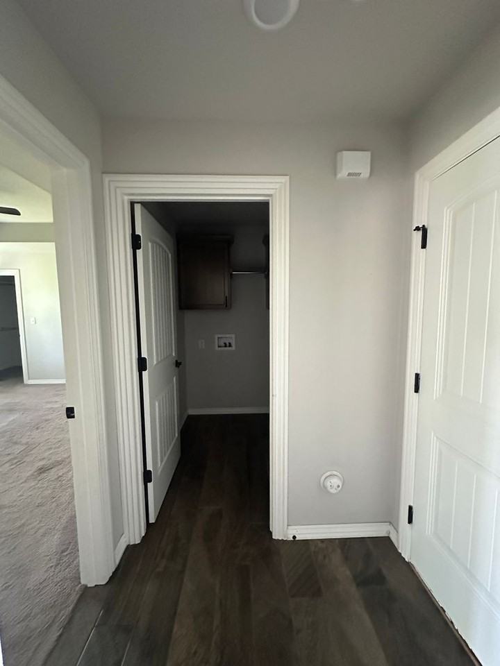 1505 Northridge Dr E - Photo 7 of 30