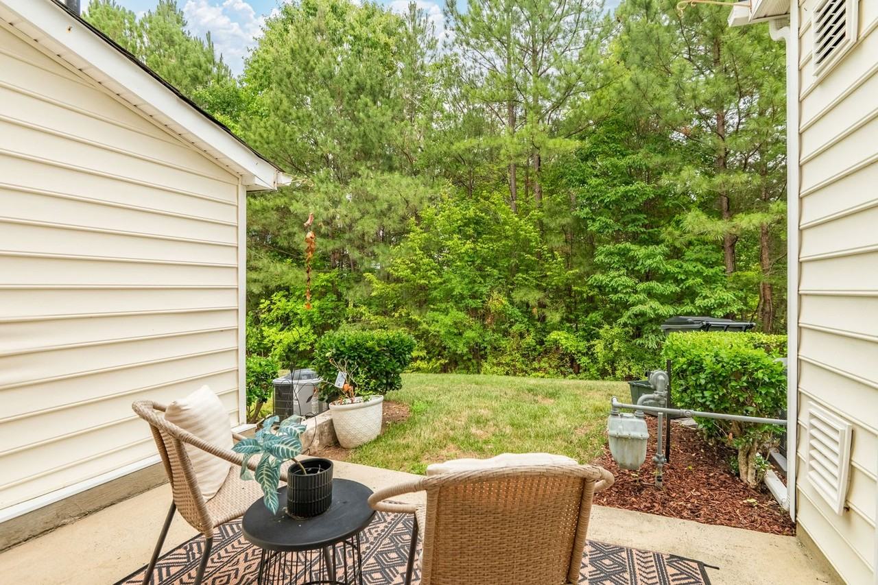 3811 Ramblewood Ave - Photo 7 of 23